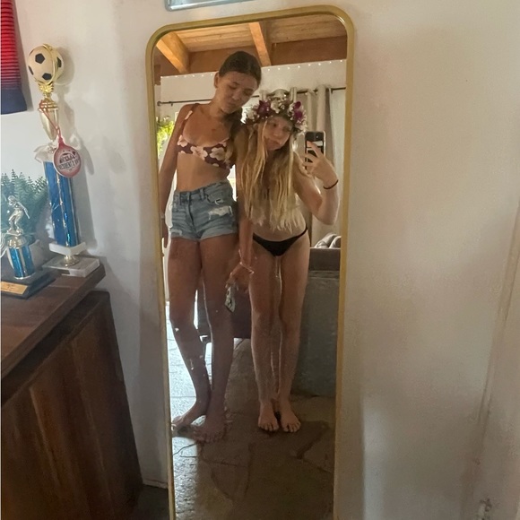 Meet your Posher, Mia - Picture 1 of 1